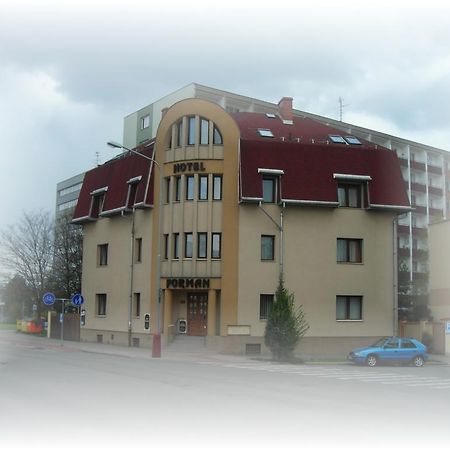 Hotel Forman Mladá Boleslav エクステリア 写真