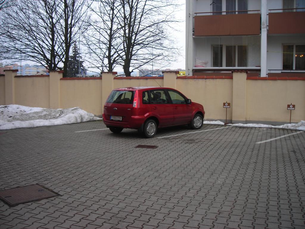 Hotel Forman Mladá Boleslav エクステリア 写真
