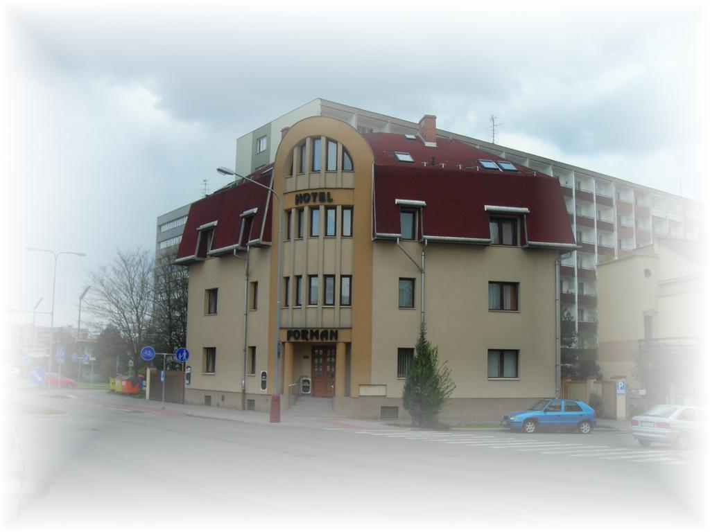 Hotel Forman Mladá Boleslav エクステリア 写真