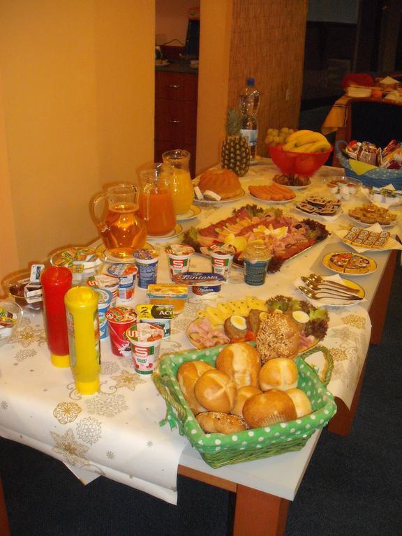 Hotel Forman Mladá Boleslav エクステリア 写真